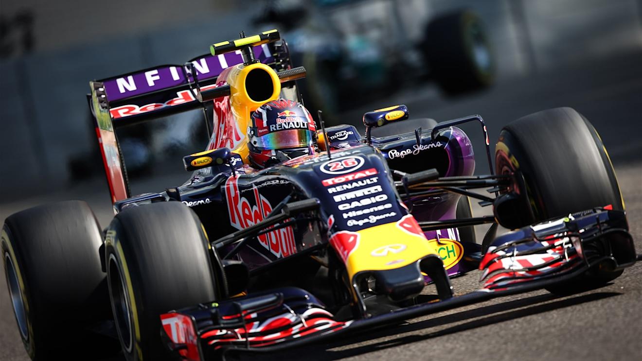 Daniil Kvyat (RUS) Red Bull Racing RB11 at Formula One World Championship, Rd19, Abu Dhabi Grand Prix, Practice, Yas Marina Circuit, Abu Dhabi, UAE, Friday 27 November 2015. © Sutton Motorsport Images