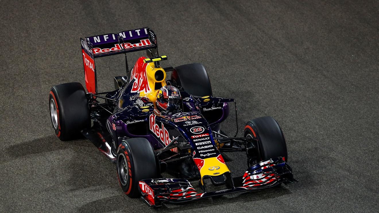 Daniil Kvyat (RUS) Red Bull Racing RB11 at Formula One World Championship, Rd19, Abu Dhabi Grand Prix, Qualifying, Yas Marina Circuit, Abu Dhabi, UAE, Saturday 28 November 2015. © Sutton Motorsport Images
