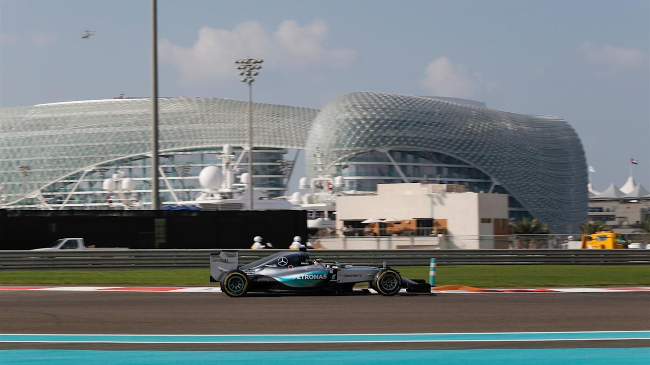 Lewis Hamilton (GBR) Mercedes AMG F1 W06 at Formula One World Championship, Rd19, Abu Dhabi Grand Prix, Qualifying, Yas Marina Circuit, Abu Dhabi, UAE, Saturday 28 November 2015. © Sutton Motorsport Images