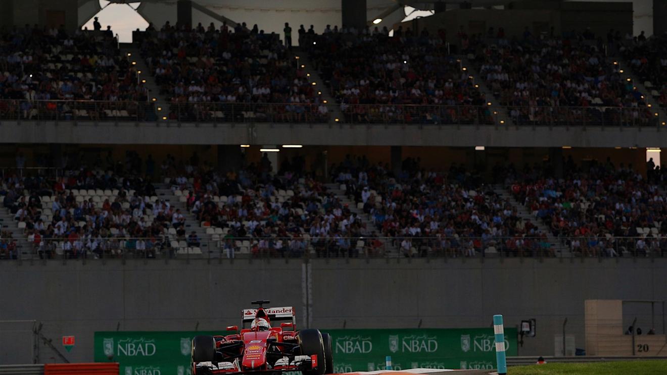 Sebastian Vettel (GER) Ferrari SF15-T at Formula One World Championship, Rd19, Abu Dhabi Grand Prix, Race, Yas Marina Circuit, Abu Dhabi, UAE, Sunday 29 November 2015. © Sutton Motorsport Images