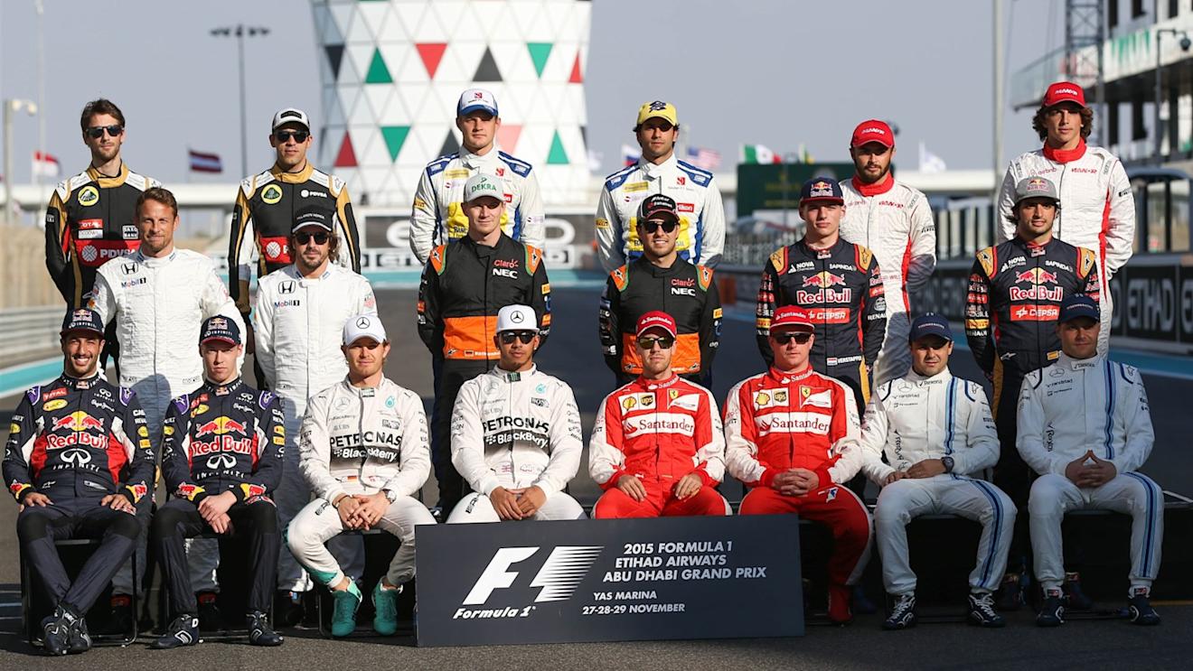 Driver group photo at Formula One World Championship, Rd19, Abu Dhabi Grand Prix, Race, Yas Marina Circuit, Abu Dhabi, UAE, Sunday 29 November 2015. © Sutton Motorsport Images