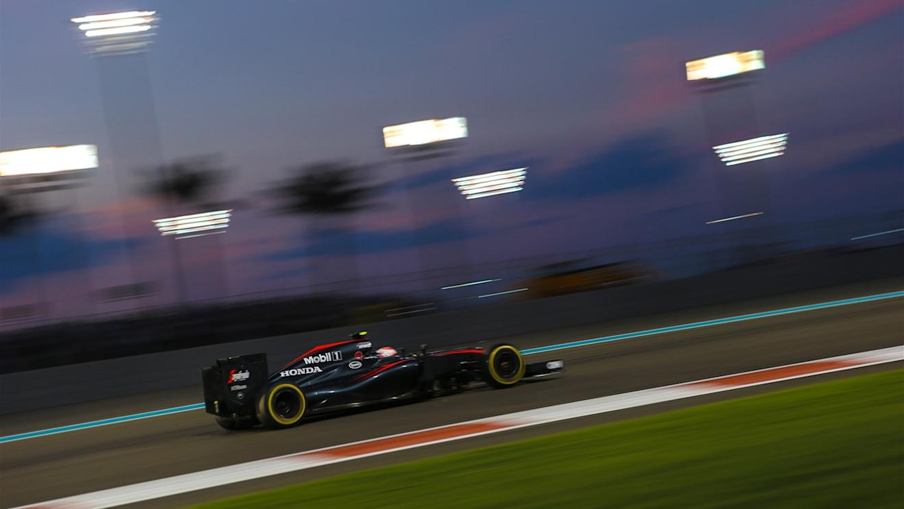Jenson Button (GBR) McLaren MP4-30 at Formula One World Championship, Rd19, Abu Dhabi Grand Prix, Race, Yas Marina Circuit, Abu Dhabi, UAE, Sunday 29 November 2015. © Sutton Motorsport Images