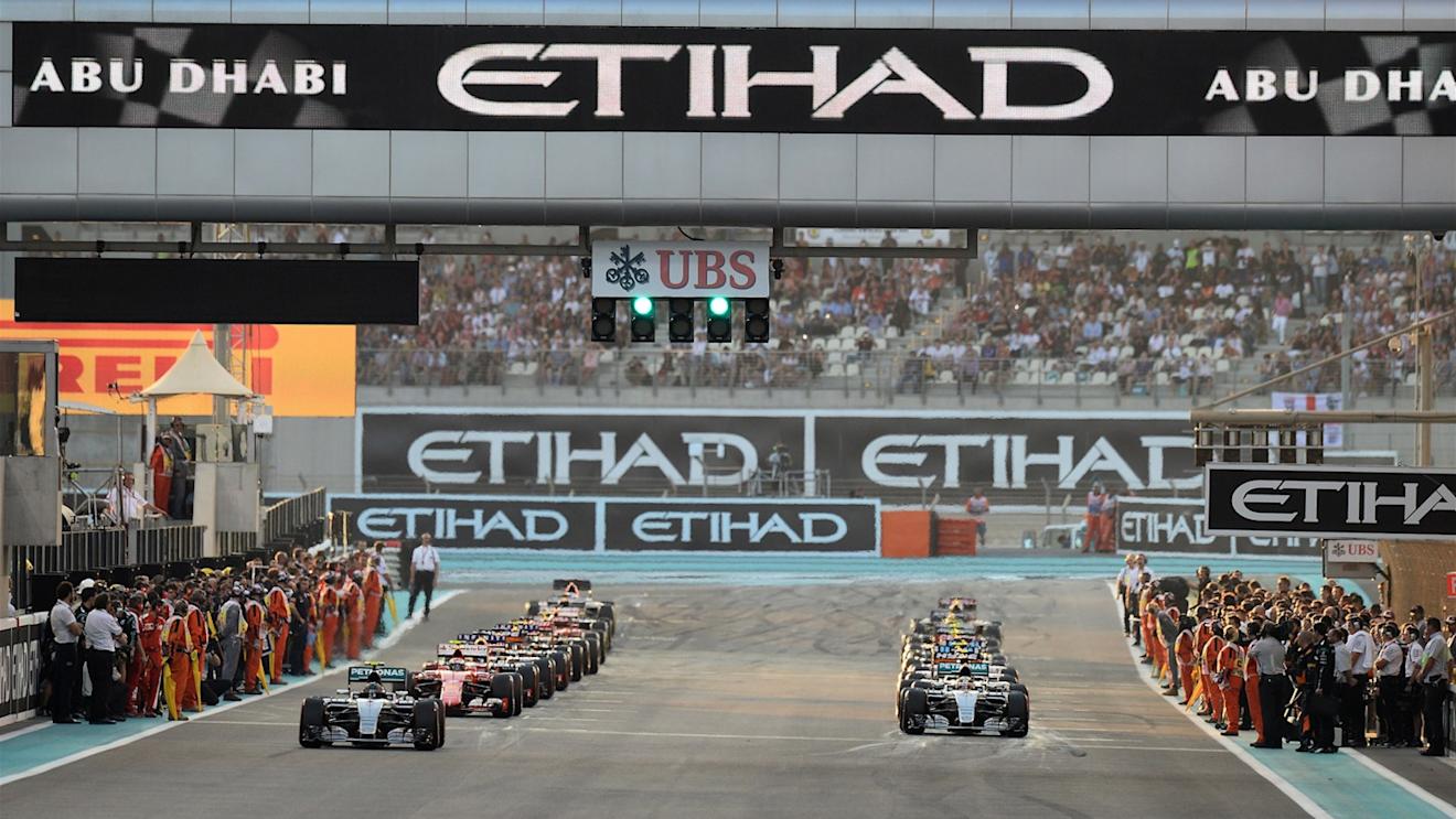 Grid at Formula One World Championship, Rd19, Abu Dhabi Grand Prix, Race, Yas Marina Circuit, Abu Dhabi, UAE, Sunday 29 November 2015. © Sutton Motorsport Images