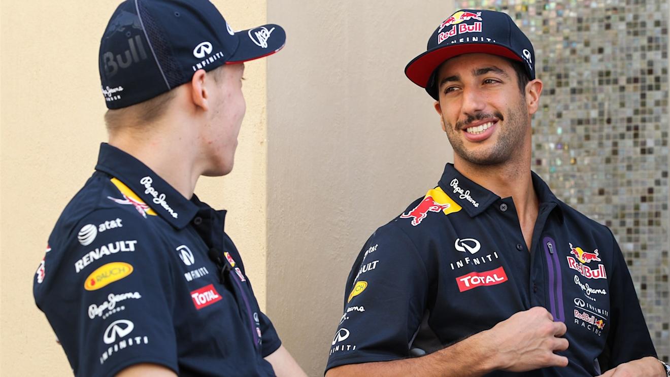 Daniil Kyvat (RUS) Red Bull Racing and Daniel Ricciardo (AUS) Red Bull Racing at Formula One World Championship, Rd19, Abu Dhabi Grand Prix, Preparations, Yas Marina Circuit, Abu Dhabi, UAE, Thursday 26 November 2015. © Sutton Motorsport Images
