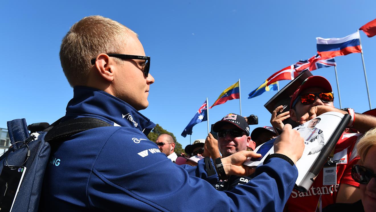 Valtteri Bottas (FIN) Williams FW37 signs autographs at Formula One World Championship, Rd1, Australian Grand Prix, Qualifying, Albert Park, Melbourne, Australia, Saturday 14 March 2015. © Sutton Motorsport Images