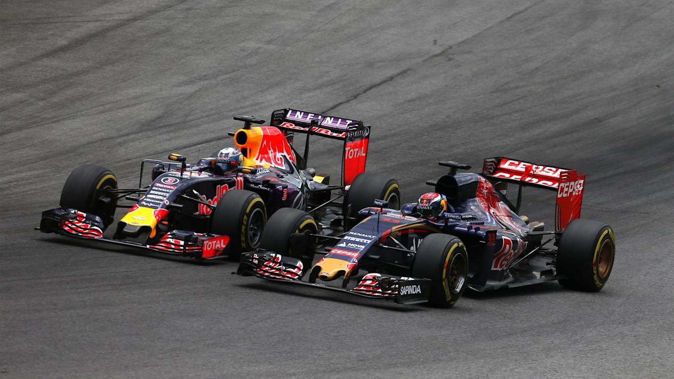 Max Verstappen (NDL) Scuderia Toro Rosso STR10 and Daniel Ricciardo (AUS) Red Bull Racing RB11 battle at Formula One World Championship, Rd8, Austrian Grand Prix, Race, Spielberg, Austria, Sunday 21 June 2015. © Sutton Motorsport Images