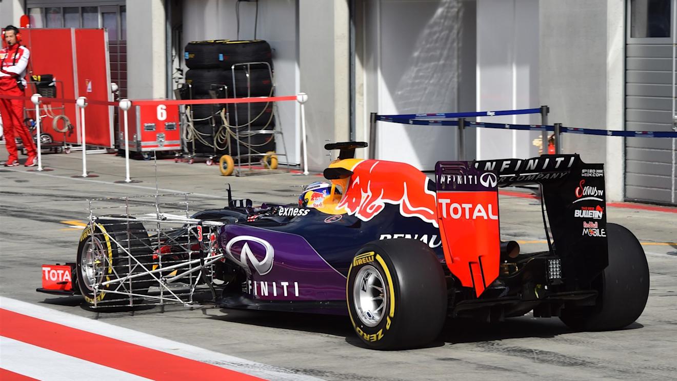 Daniel Ricciardo (AUS) Red Bull Racing RB11 with aero device at Formula One Testing, Day Two, Spielberg, Austria, Wednesday 24 June 2015. © Sutton Motorsport Images