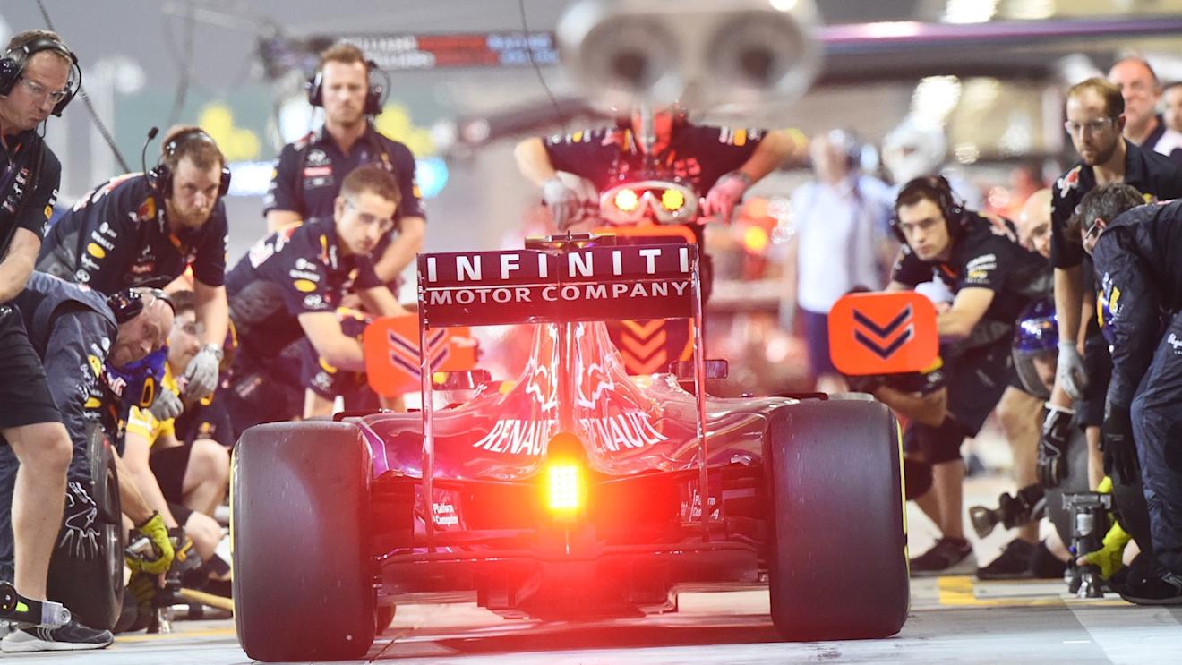 Daniil Kvyat (RUS) Red Bull Racing RB11 makes a pit stop at Formula One World Championship, Rd4, Bahrain Grand Prix Practice, Bahrain International Circuit, Sakhir, Bahrain, Friday 17 April 2015. © Sutton Motorsport Images