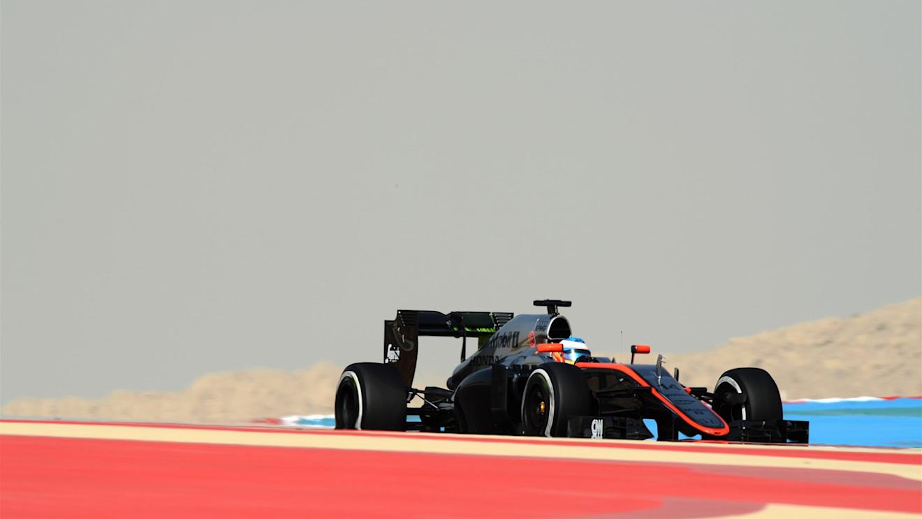 Fernando Alonso (ESP) McLaren MP4-30 at Formula One World Championship, Rd4, Bahrain Grand Prix Practice, Bahrain International Circuit, Sakhir, Bahrain, Friday 17 April 2015. © Sutton Motorsport Images