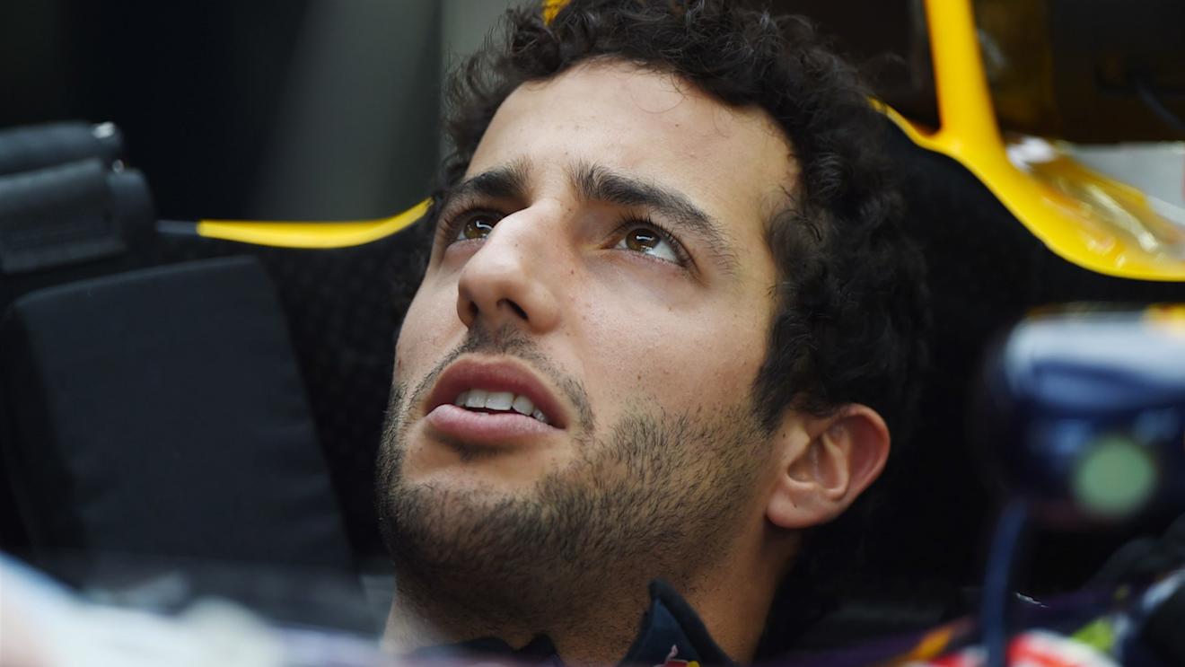 Daniel Ricciardo (AUS) Red Bull Racing RB11 at Formula One World Championship, Rd4, Bahrain Grand Prix Practice, Bahrain International Circuit, Sakhir, Bahrain, Friday 17 April 2015. © Sutton Motorsport Images