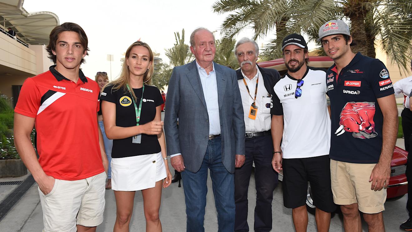 Roberto Merhi (ESP) Manor F1, Carmen Jorda (ESP) Lotus F1 Development Driver, Juan Carlos (ESP) of Spain, Jean-Charles Piette, FIA Medical Delegate, Fernando Alonso (ESP) McLaren and Carlos Sainz jr (ESP) Scuderia Toro Rosso at Formula One World Championship, Rd4, Bahrain Grand Prix Practice, Bahrain International Circuit, Sakhir, Bahrain, Friday 17 April 2015. © Sutton Motorsport Images