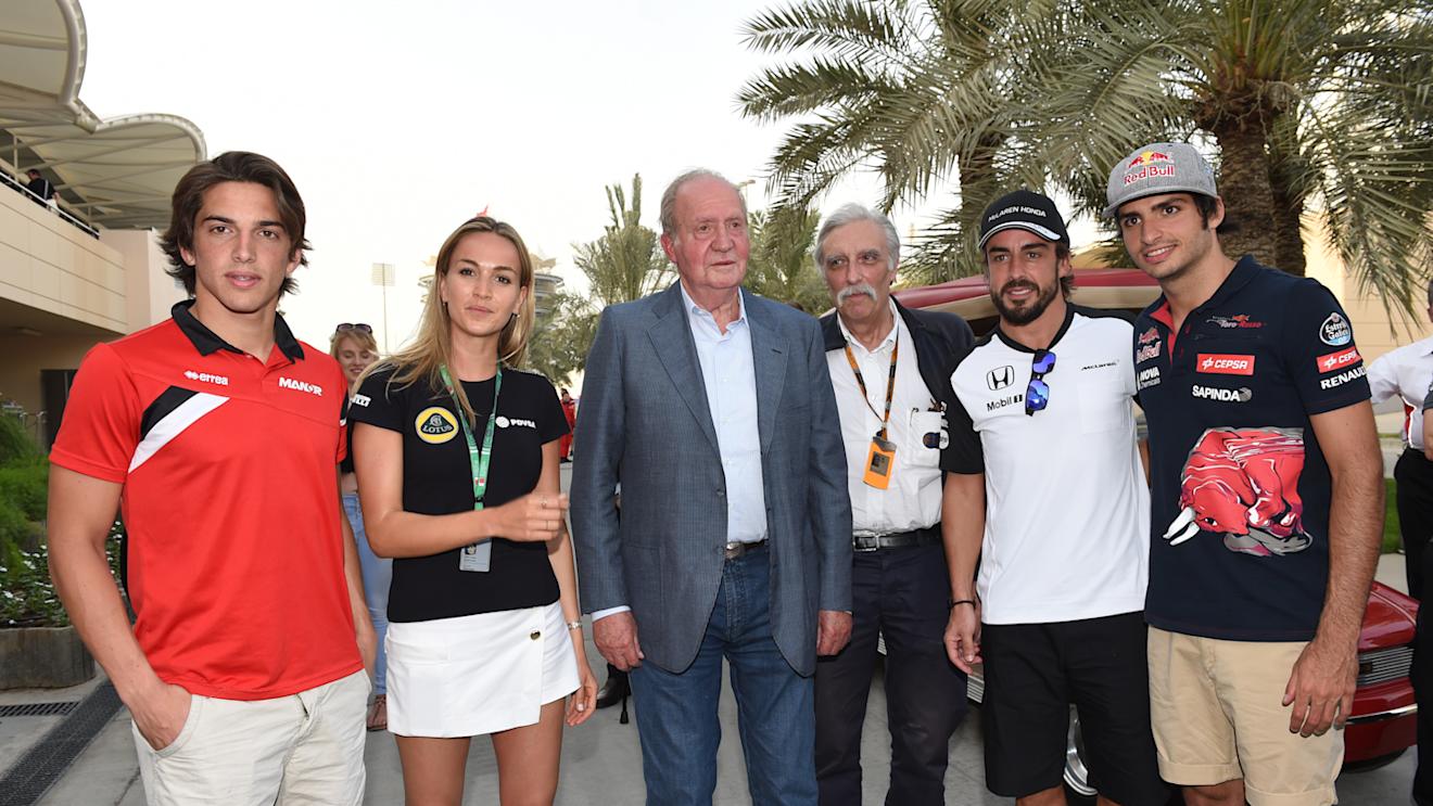 Roberto Merhi (ESP) Marussia, Carmen Jorda (ESP) Lotus F1 Development Driver, King Juan Carlos (ESP) King of Spain, Doctor, Fernando Alonso (ESP) McLaren MP4-30 and Carlos Sainz jr (ESP) Scuderia Toro Rosso STR10 at Formula One World Championship, Rd4, Bahrain Grand Prix Practice, Bahrain International Circuit, Sakhir, Bahrain, Friday 17 April 2015. © Sutton Motorsport Images