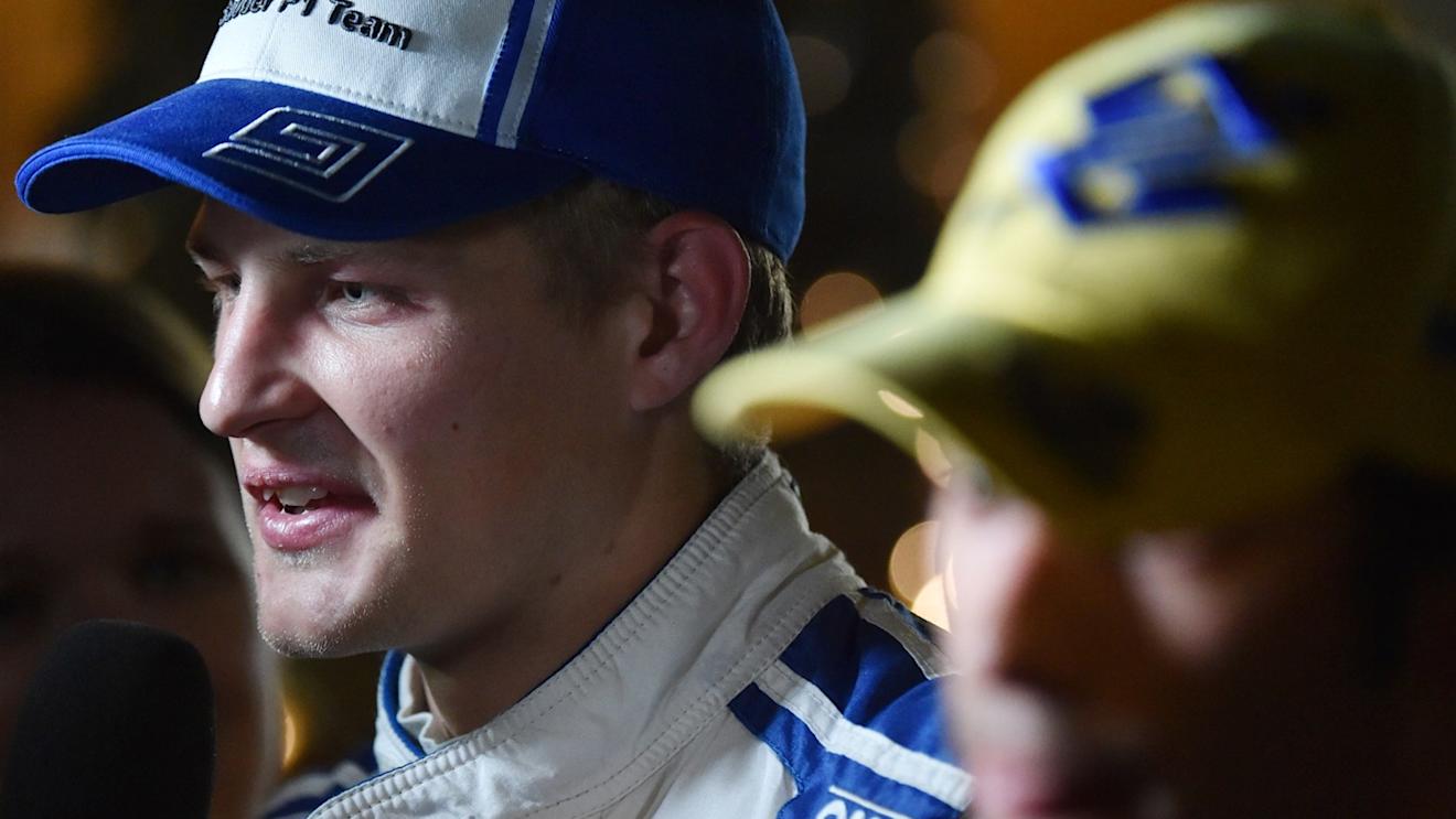 Marcus Ericsson (SWE) Sauber at Formula One World Championship, Rd4, Bahrain Grand Prix Qualifying, Bahrain International Circuit, Sakhir, Bahrain, Saturday 18  April 2015. © Sutton Motorsport Images