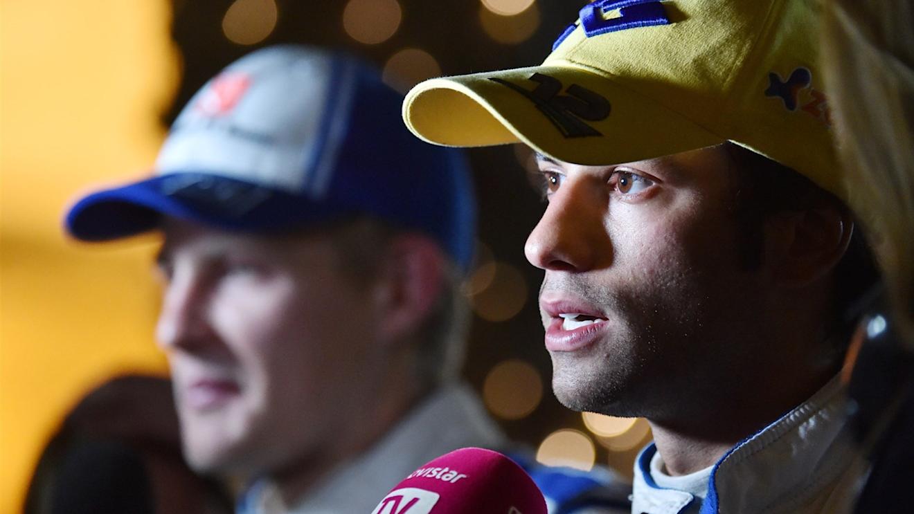 Felipe Nasr (BRA) Sauber at Formula One World Championship, Rd4, Bahrain Grand Prix Qualifying, Bahrain International Circuit, Sakhir, Bahrain, Saturday 18  April 2015. © Sutton Motorsport Images