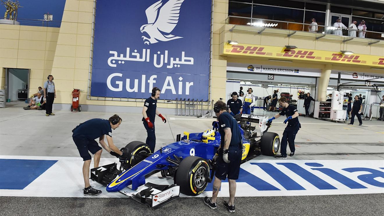 Marcus Ericsson (SWE) Sauber C34 at Formula One World Championship, Rd4, Bahrain Grand Prix Qualifying, Bahrain International Circuit, Sakhir, Bahrain, Saturday 18  April 2015. © Sutton Motorsport Images