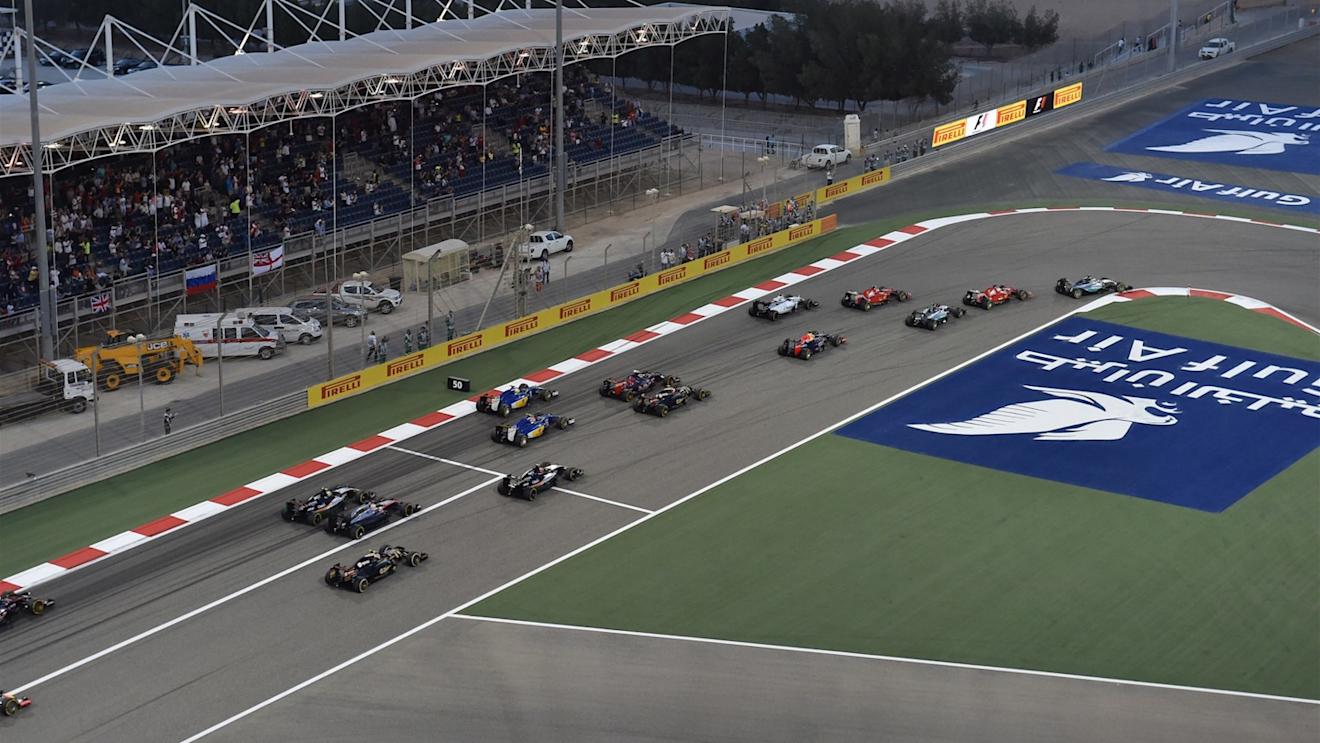 Lewis Hamilton (GBR) Mercedes AMG F1 W06 leads at the start of the race at Formula One World Championship, Rd4, Bahrain Grand Prix Race, Bahrain International Circuit, Sakhir, Bahrain, Sunday 19  April 2015. © Sutton Motorsport Images