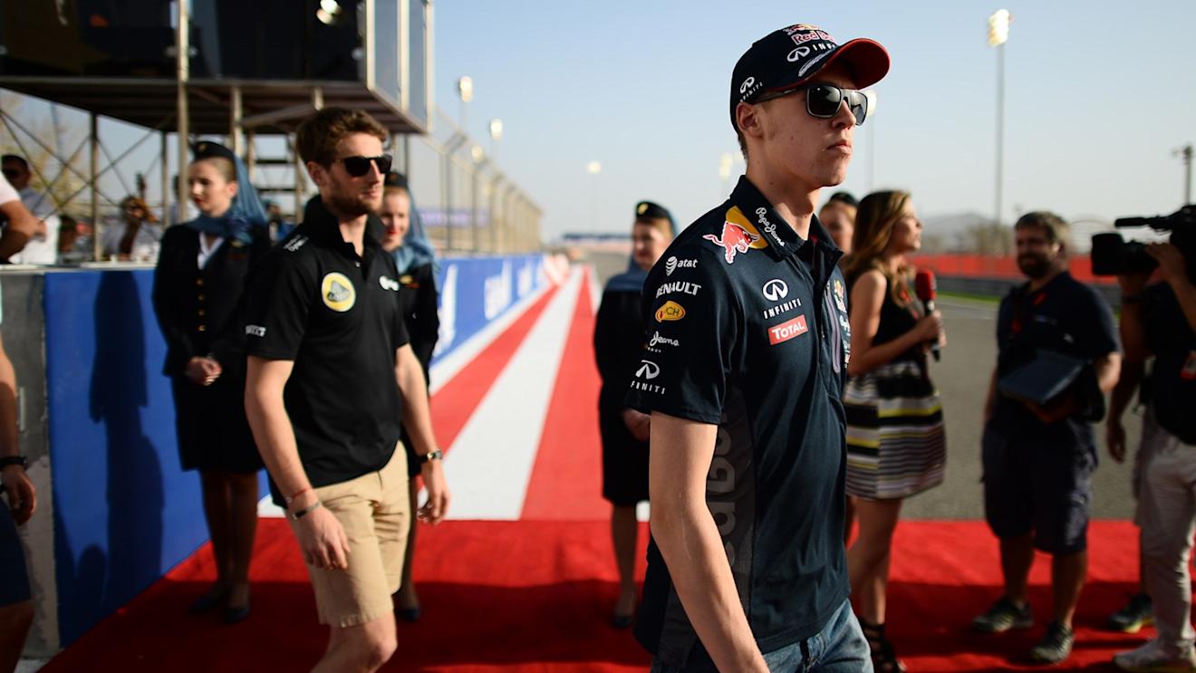 Daniil Kyvat (RUS) Red Bull Racing during the drivers parade at Formula One World Championship, Rd4, Bahrain Grand Prix Race, Bahrain International Circuit, Sakhir, Bahrain, Sunday 19  April 2015. © Sutton Motorsport Images