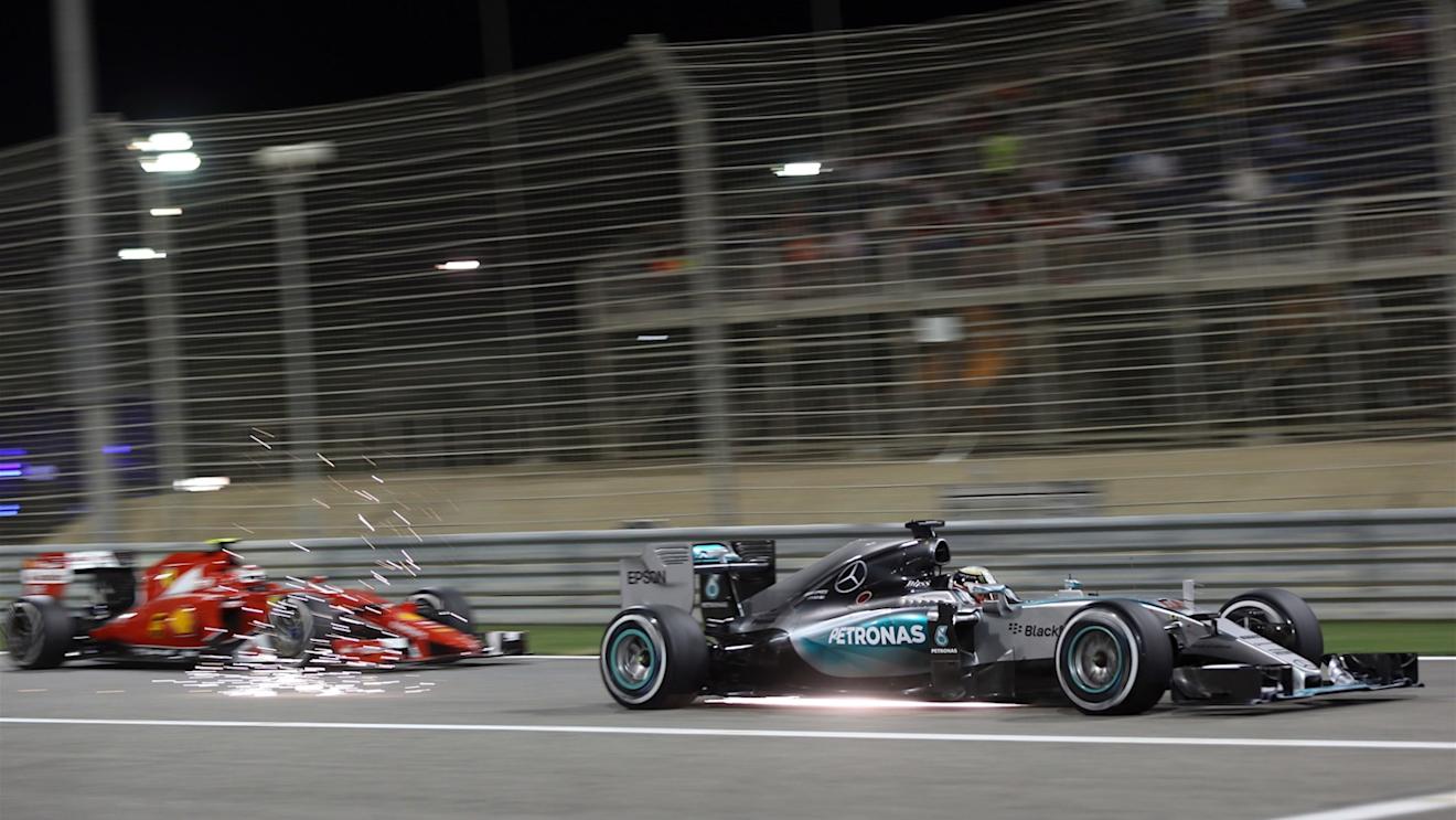 Lewis Hamilton (GBR) Mercedes AMG F1 W06 leads Kimi Raikkonen (FIN) Ferrari SF15-T at Formula One World Championship, Rd4, Bahrain Grand Prix Race, Bahrain International Circuit, Sakhir, Bahrain, Sunday 19  April 2015. © Sutton Motorsport Images