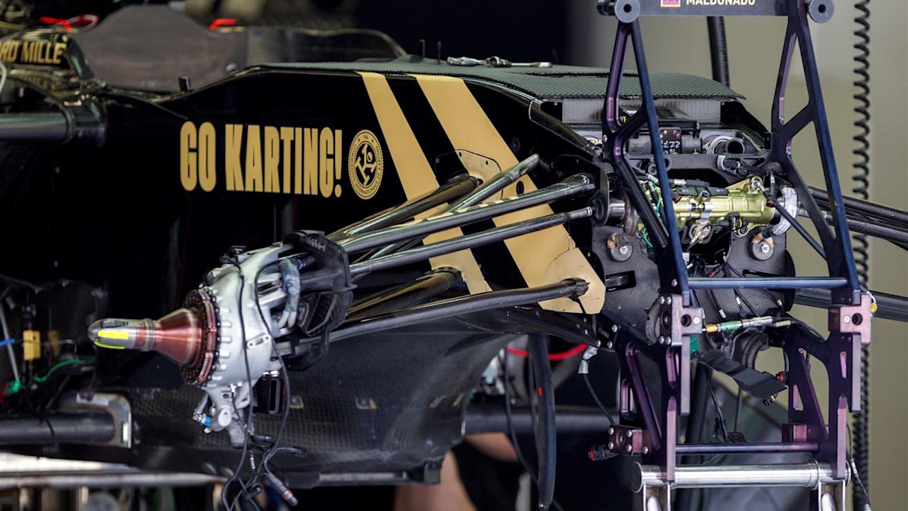 Lotus E23 Hybrid front suspension detail at Formula One World Championship, Rd4, Bahrain Grand Prix Preparations, Bahrain International Circuit, Sakhir, Bahrain, Thursday 16  April 2015. © Sutton Motorsport Images