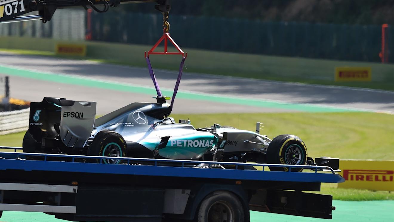 The car of Nico Rosberg (GER) Mercedes AMG F1 W06 is recovered  after his Pirelli tyre expolded in FP2 at Formula One World Championship, Rd11, Belgian Grand Prix, Practice, Spa Francorchamps, Belgium, Friday 21 August 2015. © Sutton Motorsport Images