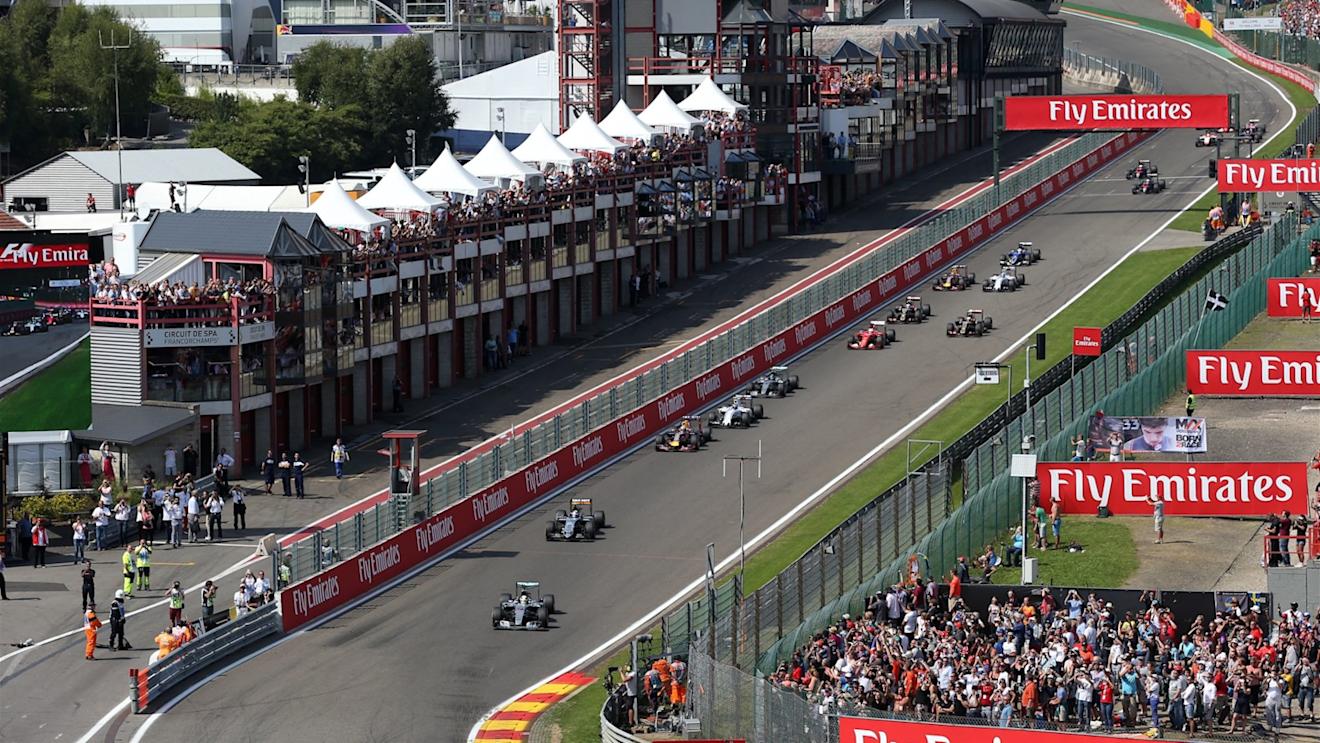 Lewis Hamilton (GBR) Mercedes AMG F1 W06 leads at the start of the race at Formula One World Championship, Rd11, Belgian Grand Prix, Race, Spa Francorchamps, Belgium, Sunday 23 August 2015. © Sutton Motorsport Images