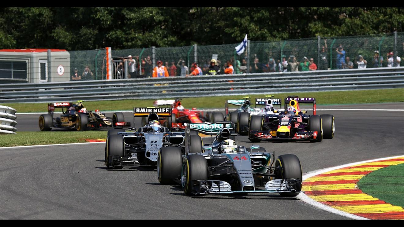Lewis Hamilton (GBR) Mercedes AMG F1 W06 leads Sergio Perez (MEX) Force India VJM08 at the start of the race at Formula One World Championship, Rd11, Belgian Grand Prix, Race, Spa Francorchamps, Belgium, Sunday 23 August 2015. © Sutton Motorsport Images