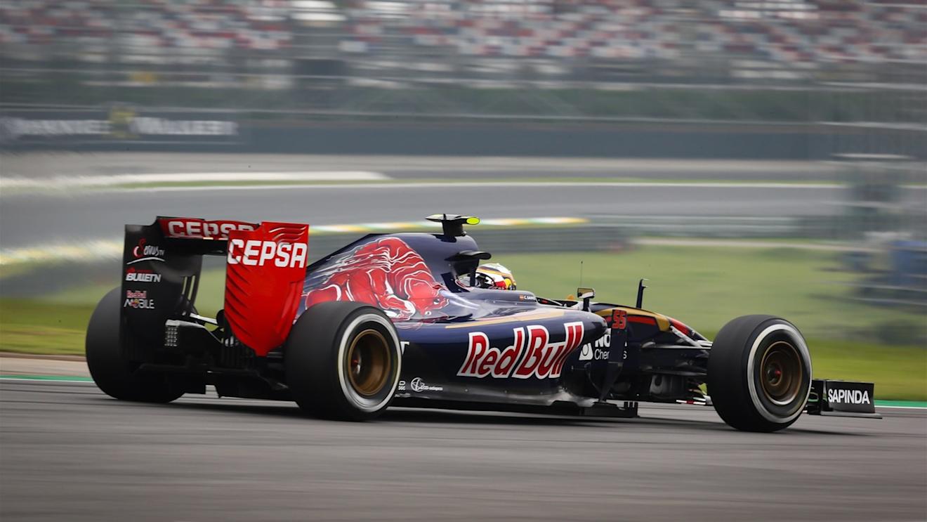 Carlos Sainz jr (ESP) Scuderia Toro Rosso STR10 at Formula One World Championship, Rd18, Brazilian Grand Prix, Practice, Interlagos, Sao Paulo, Brazil, Friday 13 November 2015. © Sutton Motorsport Images