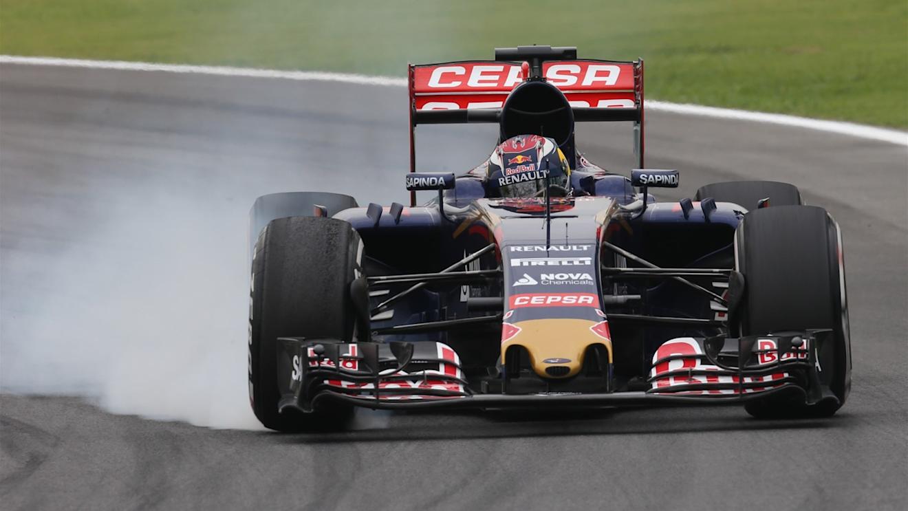 Max Verstappen (NDL) Scuderia Toro Rosso STR10 locks up at Formula One World Championship, Rd18, Brazilian Grand Prix, Practice, Interlagos, Sao Paulo, Brazil, Friday 13 November 2015. © Sutton Motorsport Images