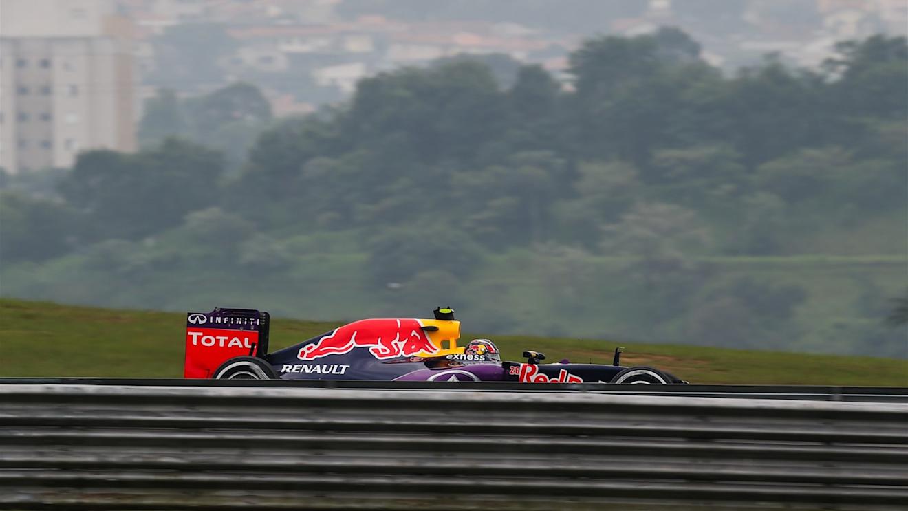 Daniil Kvyat (RUS) Red Bull Racing RB11 at Formula One World Championship, Rd18, Brazilian Grand Prix, Practice, Interlagos, Sao Paulo, Brazil, Friday 13 November 2015. © Sutton Motorsport Images