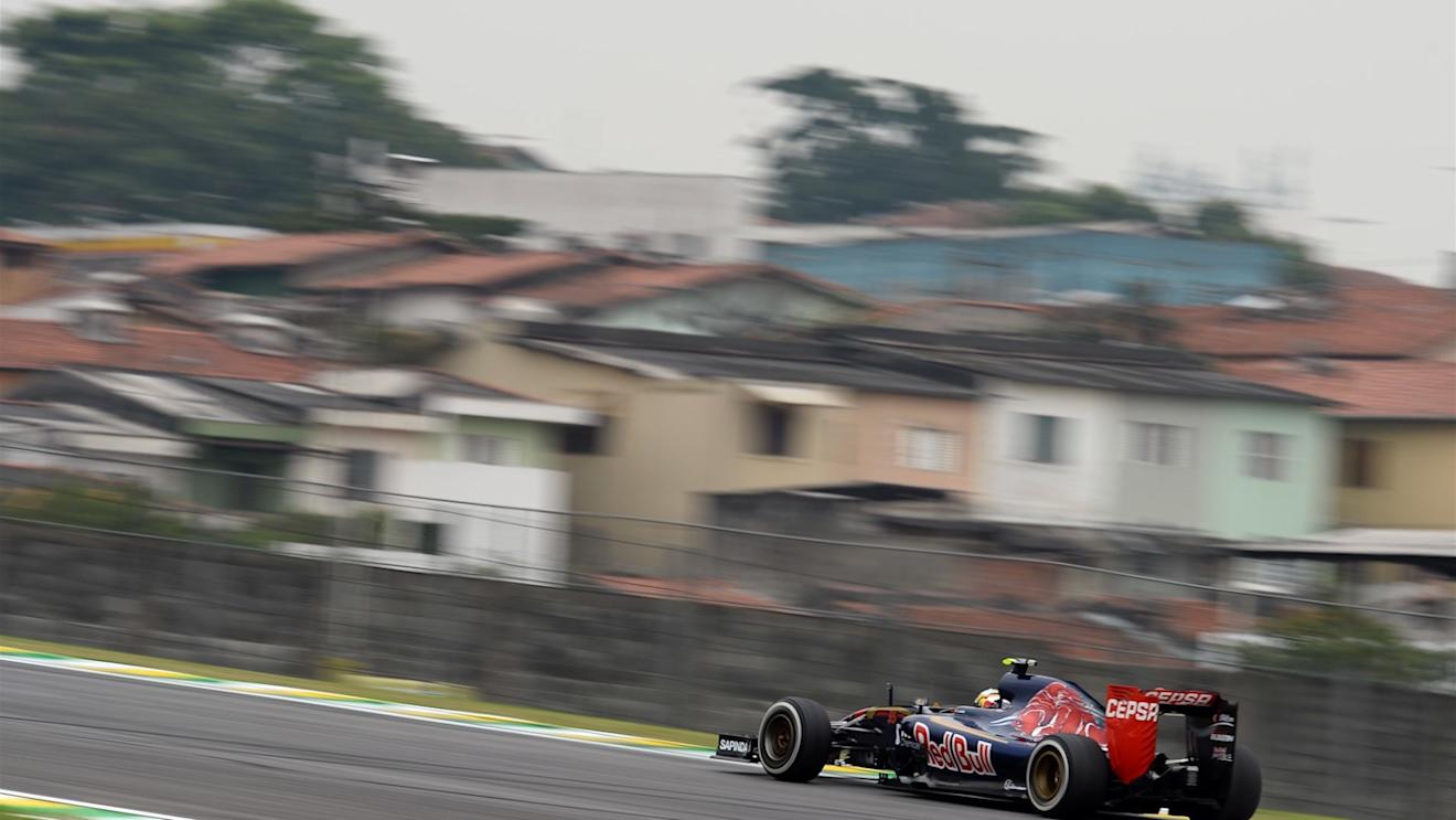 Carlos Sainz jr (ESP) Scuderia Toro Rosso STR10 at Formula One World Championship, Rd18, Brazilian Grand Prix, Practice, Interlagos, Sao Paulo, Brazil, Friday 13 November 2015. © Sutton Motorsport Images