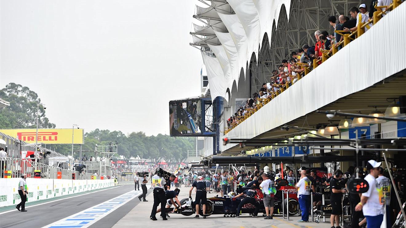 Pit lane at Formula One World Championship, Rd18, Brazilian Grand Prix, Practice, Interlagos, Sao Paulo, Brazil, Friday 13 November 2015. © Sutton Motorsport Images
