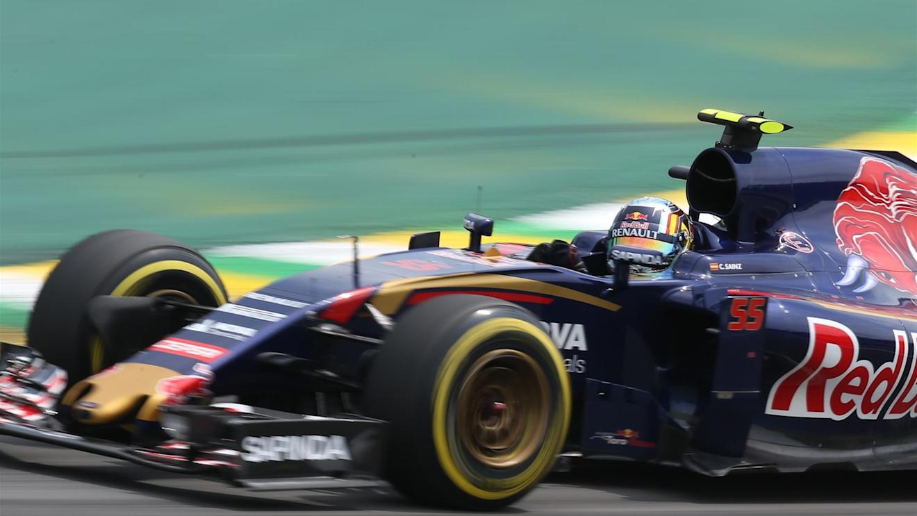 Carlos Sainz jr (ESP) Scuderia Toro Rosso STR10 at Formula One World Championship, Rd18, Brazilian Grand Prix, Qualifying, Interlagos, Sao Paulo, Brazil, Saturday 14 November 2015. © Sutton Motorsport Images