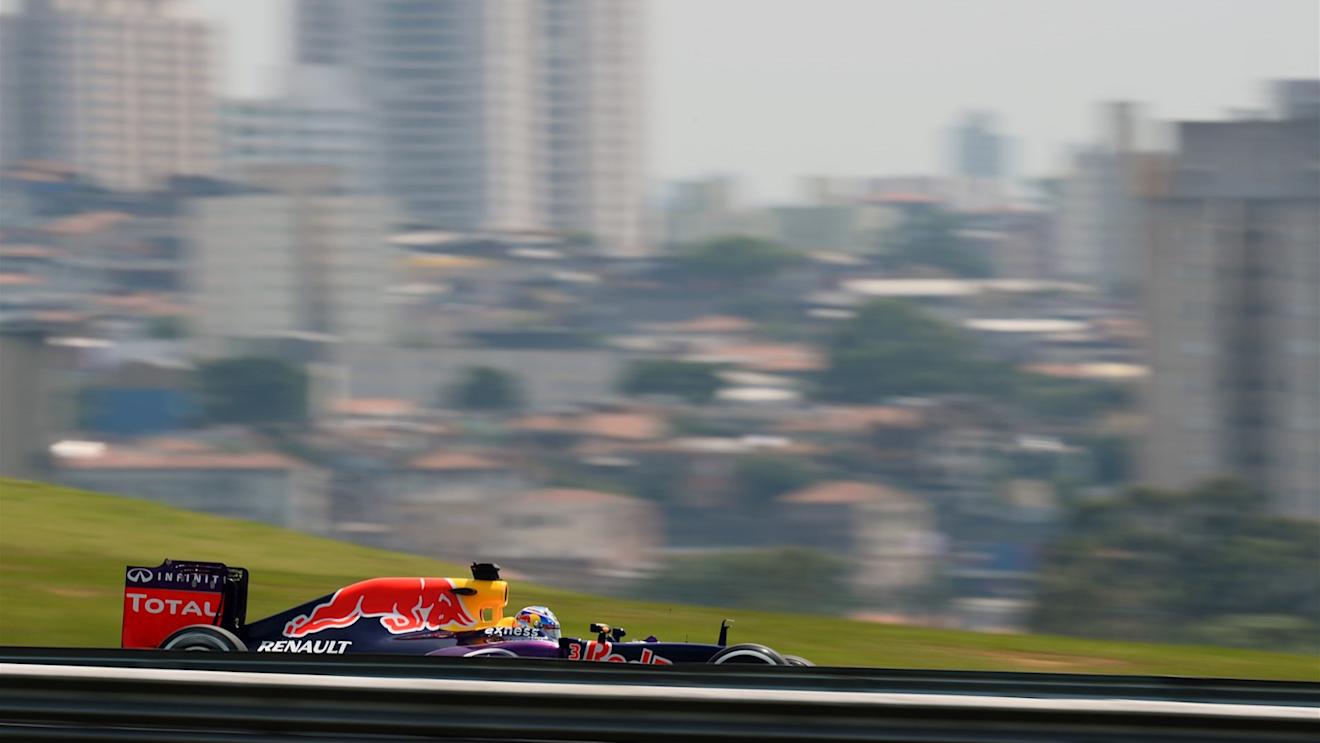 Daniel Ricciardo (AUS) Red Bull Racing RB11 at Formula One World Championship, Rd18, Brazilian Grand Prix, Qualifying, Interlagos, Sao Paulo, Brazil, Saturday 14  November 2015. © Sutton Motorsport Images