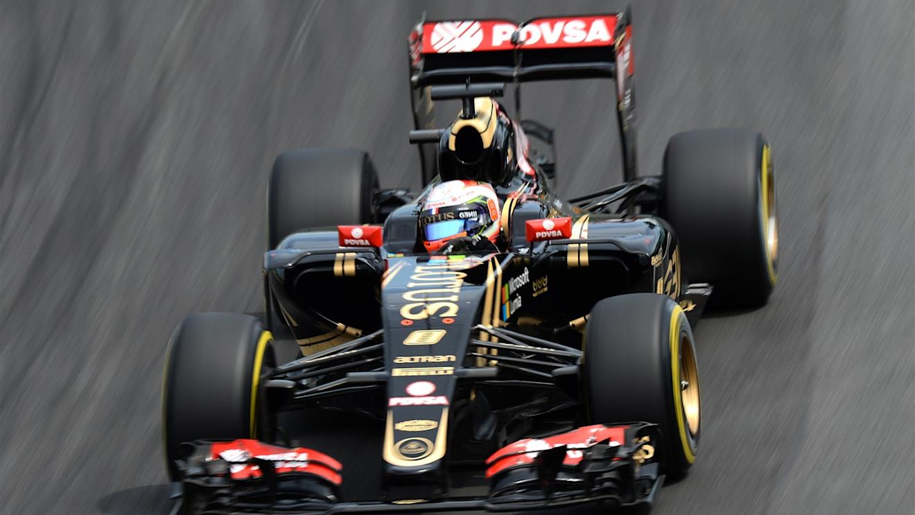 Romain Grosjean (FRA) Lotus E23 Hybrid at Formula One World Championship, Rd18, Brazilian Grand Prix, Qualifying, Interlagos, Sao Paulo, Brazil, Saturday 14 November 2015. © Sutton Motorsport Images