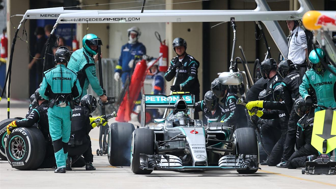 Nico Rosberg (GER) Mercedes AMG F1 W06 pit stop at Formula One World Championship, Rd18, Brazilian Grand Prix, Race, Interlagos, Sao Paulo, Brazil, Sunday 15 November 2015. © Sutton Motorsport Images