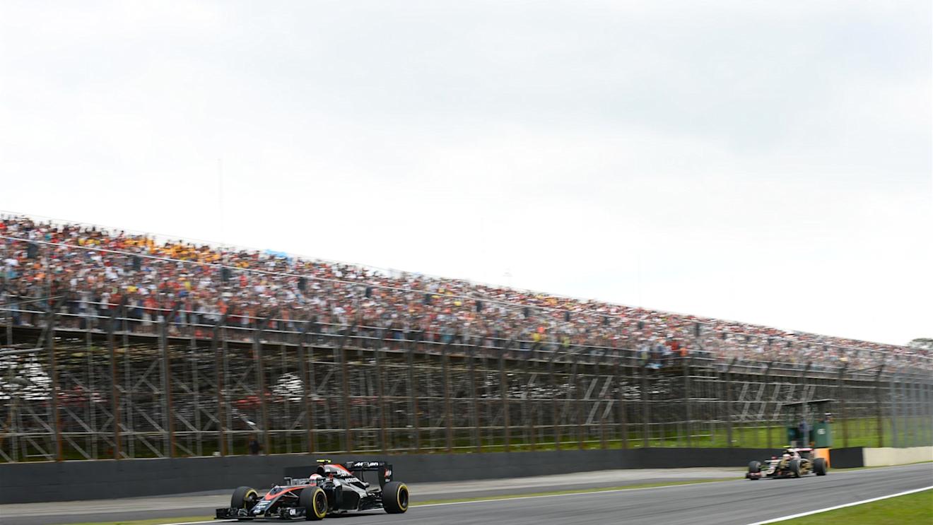 Jenson Button (GBR) McLaren MP4-30 at Formula One World Championship, Rd18, Brazilian Grand Prix, Race, Interlagos, Sao Paulo, Brazil, Sunday 15 November 2015. © Sutton Motorsport Images