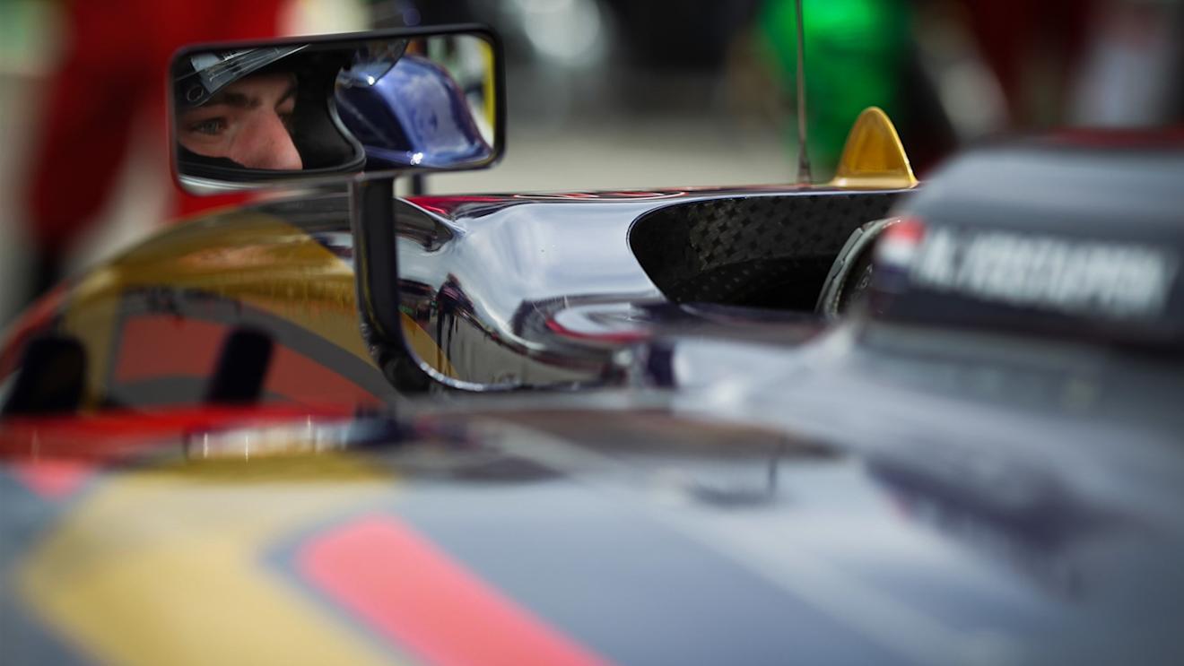 Max Verstappen (NDL) Scuderia Toro Rosso STR10 on the grid at Formula One World Championship, Rd18, Brazilian Grand Prix, Race, Interlagos, Sao Paulo, Brazil, Sunday 15 November 2015. © Sutton Motorsport Images
