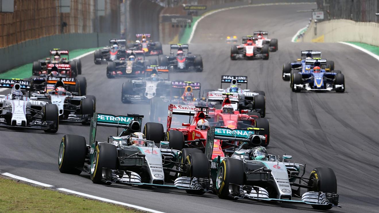 Nico Rosberg (GER) Mercedes AMG F1 W06 and Lewis Hamilton (GBR) Mercedes AMG F1 W06 battle at the start of the race at Formula One World Championship, Rd18, Brazilian Grand Prix, Race, Interlagos, Sao Paulo, Brazil, Sunday 15 November 2015. © Sutton Motorsport Images
