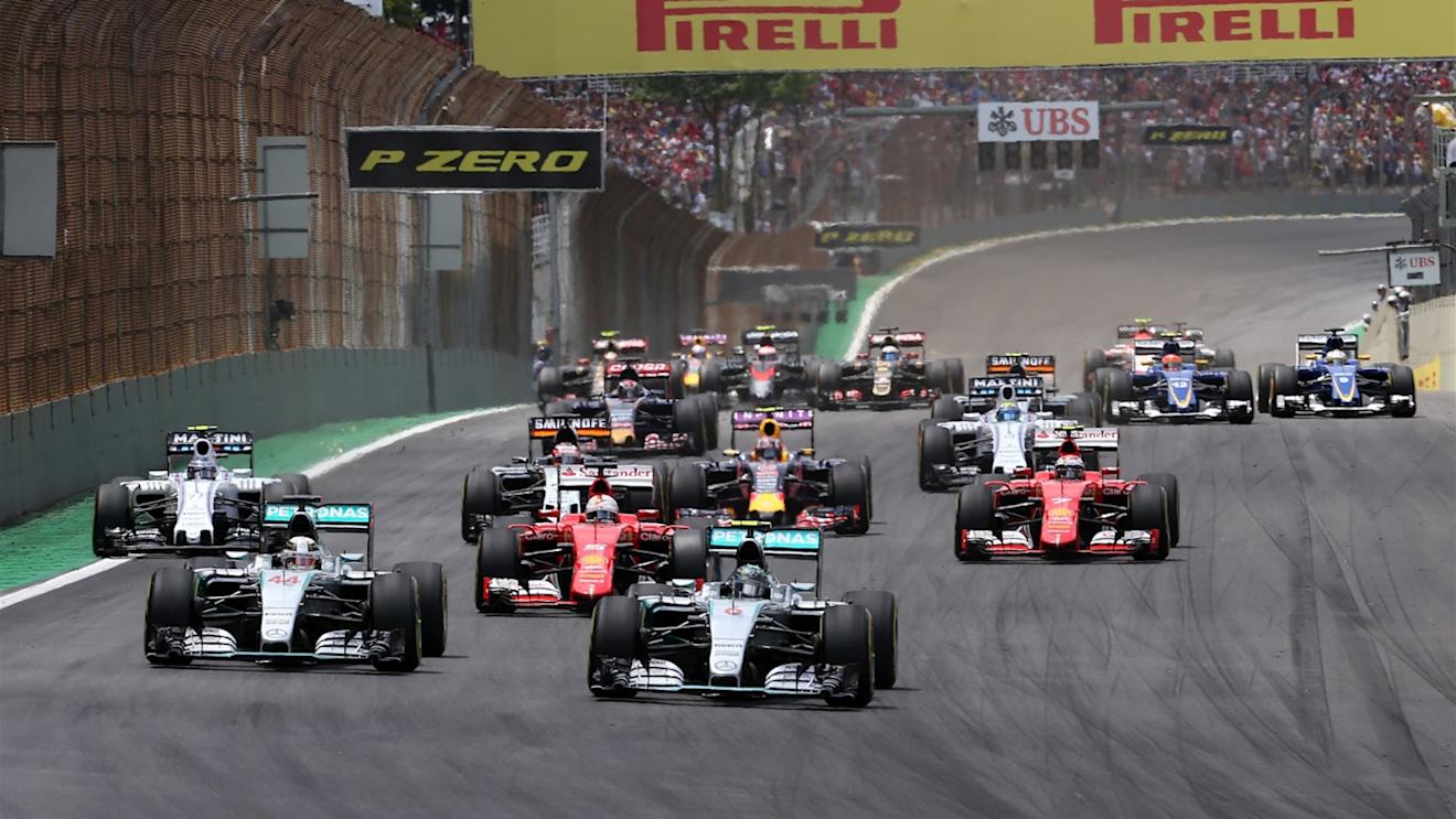 Nico Rosberg (GER) Mercedes AMG F1 W06 and Lewis Hamilton (GBR) Mercedes AMG F1 W06 battle at the start of the race at Formula One World Championship, Rd18, Brazilian Grand Prix, Race, Interlagos, Sao Paulo, Brazil, Sunday 15 November 2015. © Sutton Motorsport Images