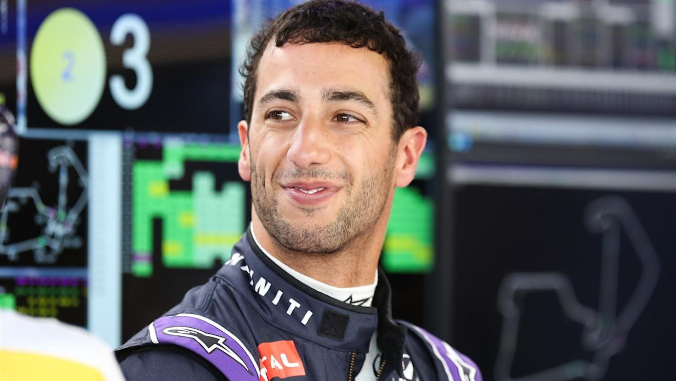 Daniel Ricciardo (AUS) Red Bull Racing at Formula One World Championship, Rd9, British Grand Prix, Practice, Silverstone, England, Friday 3 July 2015. © Sutton Motorsport Images
