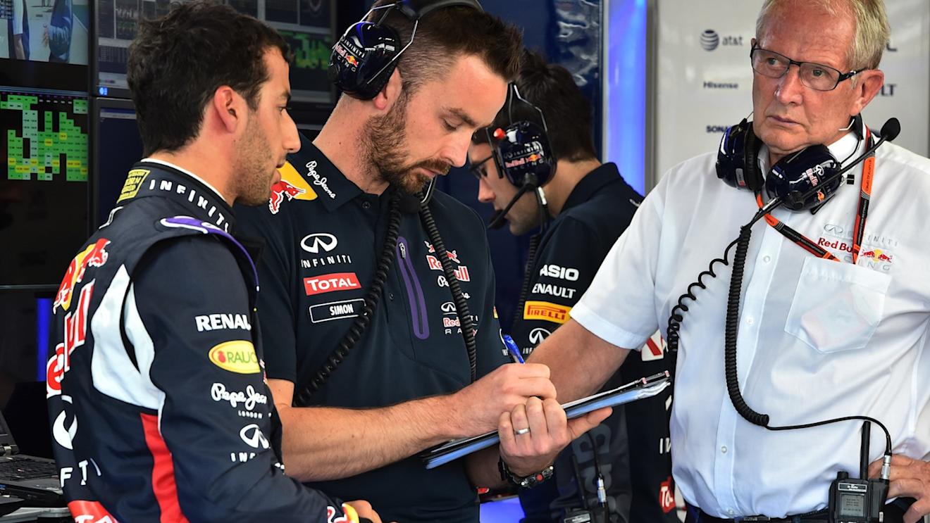 Daniel Ricciardo (AUS) Red Bull Racing with Simon Rennie (GBR) Red Bull Racing Race Engineer and Dr Helmut Marko (AUT) Red Bull Motorsport Consultant at Formula One World Championship, Rd9, British Grand Prix, Practice, Silverstone, England, Friday 3 July 2015. © Sutton Motorsport Images