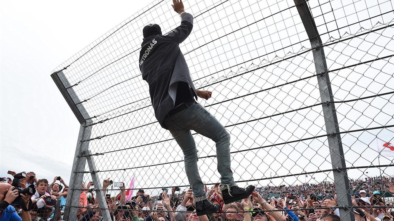 Lewis Hamilton (GBR) Mercedes AMG F1 at the drivers parade at Formula One World Championship, Rd9, British Grand Prix, Race, Silverstone, England, Sunday 5 July 2015. © Sutton Motorsport Images