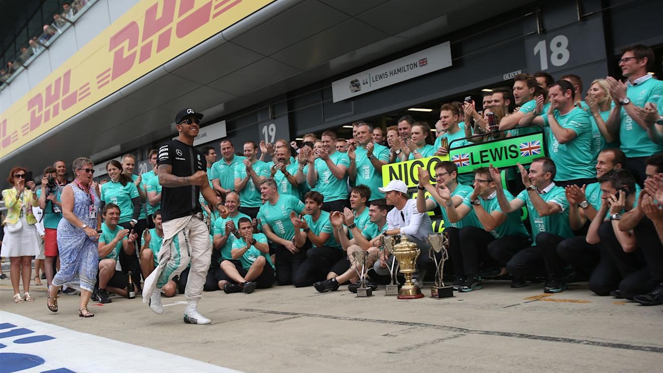 Race winner Lewis Hamilton (GBR) Mercedes AMG F1 celebrates the team at Formula One World Championship, Rd9, British Grand Prix, Race, Silverstone, England, Sunday 5 July 2015. © Sutton Motorsport Images