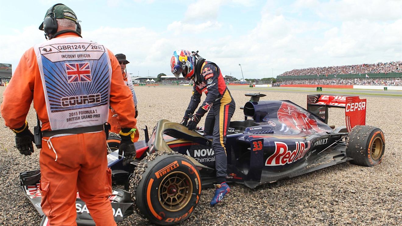 The car of Max Verstappen (NDL) Scuderia Toro Rosso STR10 is recovered after crashing into the gravel at Formula One World Championship, Rd9, British Grand Prix, Race, Silverstone, England, Sunday 5 July 2015. © Sutton Motorsport Images