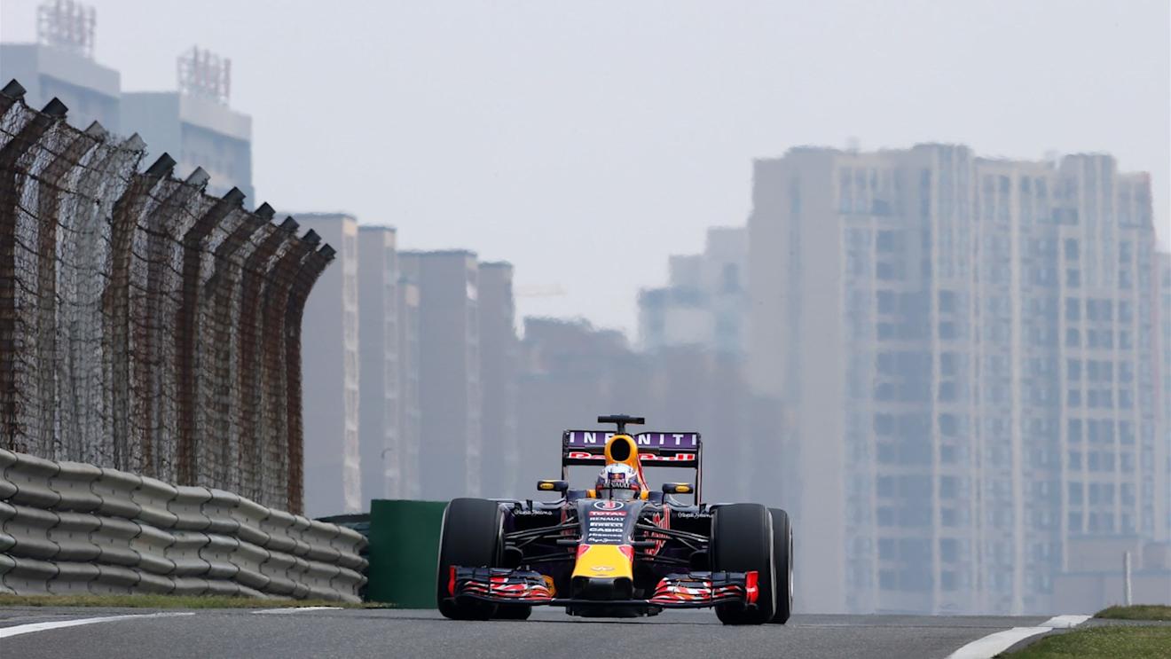 Daniel Ricciardo (AUS) Red Bull Racing RB11 at Formula One World Championship, Rd3, Chinese Grand Prix, Practice, Shanghai, China, Friday 10 April 2015. © Sutton Motorsport Images