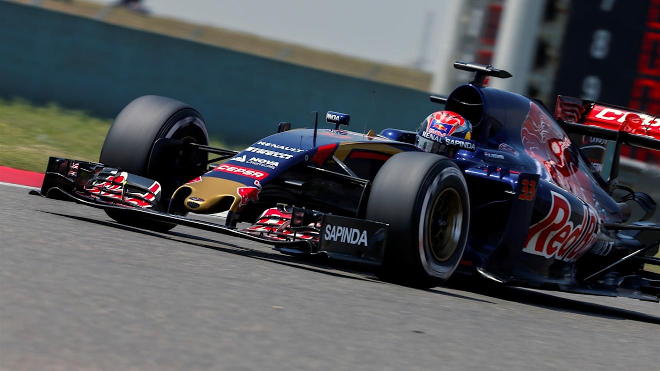Max Verstappen (NDL) Scuderia Toro Rosso STR10 at Formula One World Championship, Rd3, Chinese Grand Prix, Qualifying, Shanghai, China, Saturday 11 April 2015. © Sutton Motorsport Images