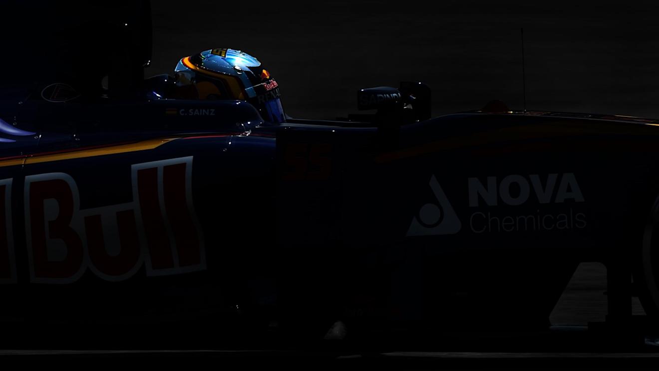 Carlos Sainz jr (ESP) Scuderia Toro Rosso STR10 at Formula One World Championship, Rd3, Chinese Grand Prix, Qualifying, Shanghai, China, Saturday 11 April 2015. © Sutton Motorsport Images