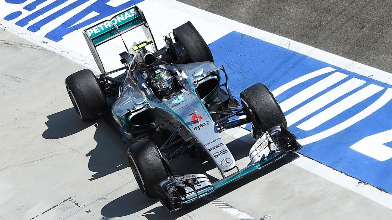 Nico Rosberg (GER) Mercedes AMG F1 W06 with rear puncture at Formula One World Championship, Rd10, Hungarian Grand Prix, Race, Hungaroring, Hungary, Sunday 26 July 2015. © Sutton Motorsport Images