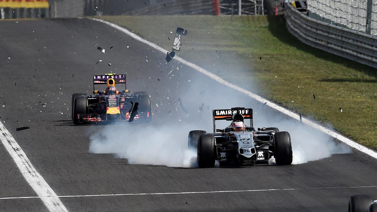 Nico Hulkenberg (GER) Force India VJM08 loses his front wing at Formula One World Championship, Rd10, Hungarian Grand Prix, Race, Hungaroring, Hungary, Sunday 26 July 2015. © Sutton Motorsport Images