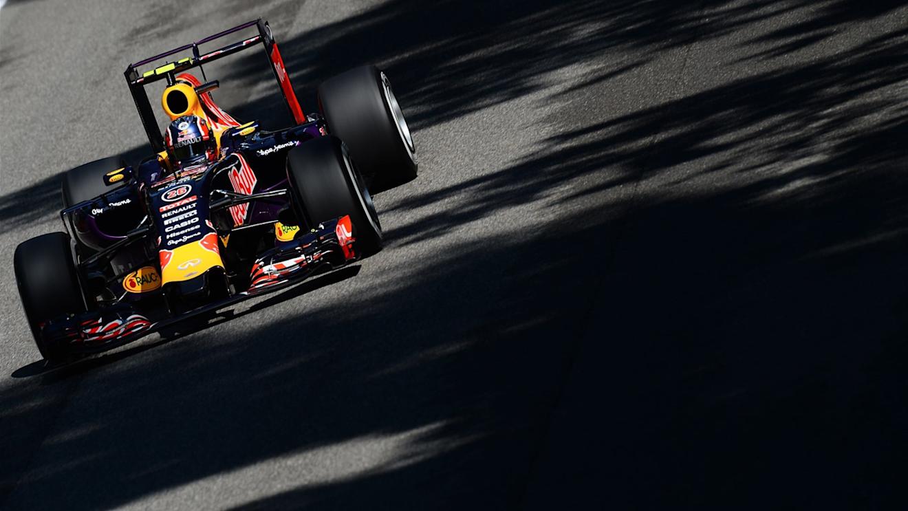 Daniil Kvyat (RUS) Red Bull Racing RB11 at Formula One World Championship, Rd12, Italian Grand Prix, Qualifying, Monza, Italy, Saturday 5  September 2015. © Sutton Motorsport Images